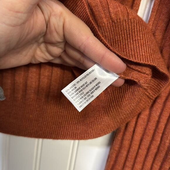 Widl Fable Women's Burnt Orange Ribbed Full Zip Cardigan Sweater - Picture 5 of 6